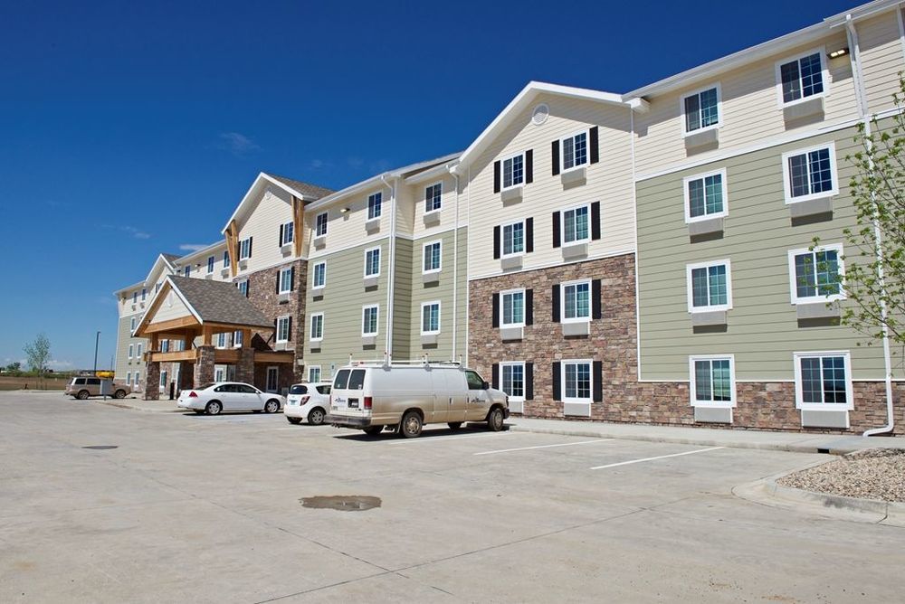 Suburban Studios Watford City Exterior foto